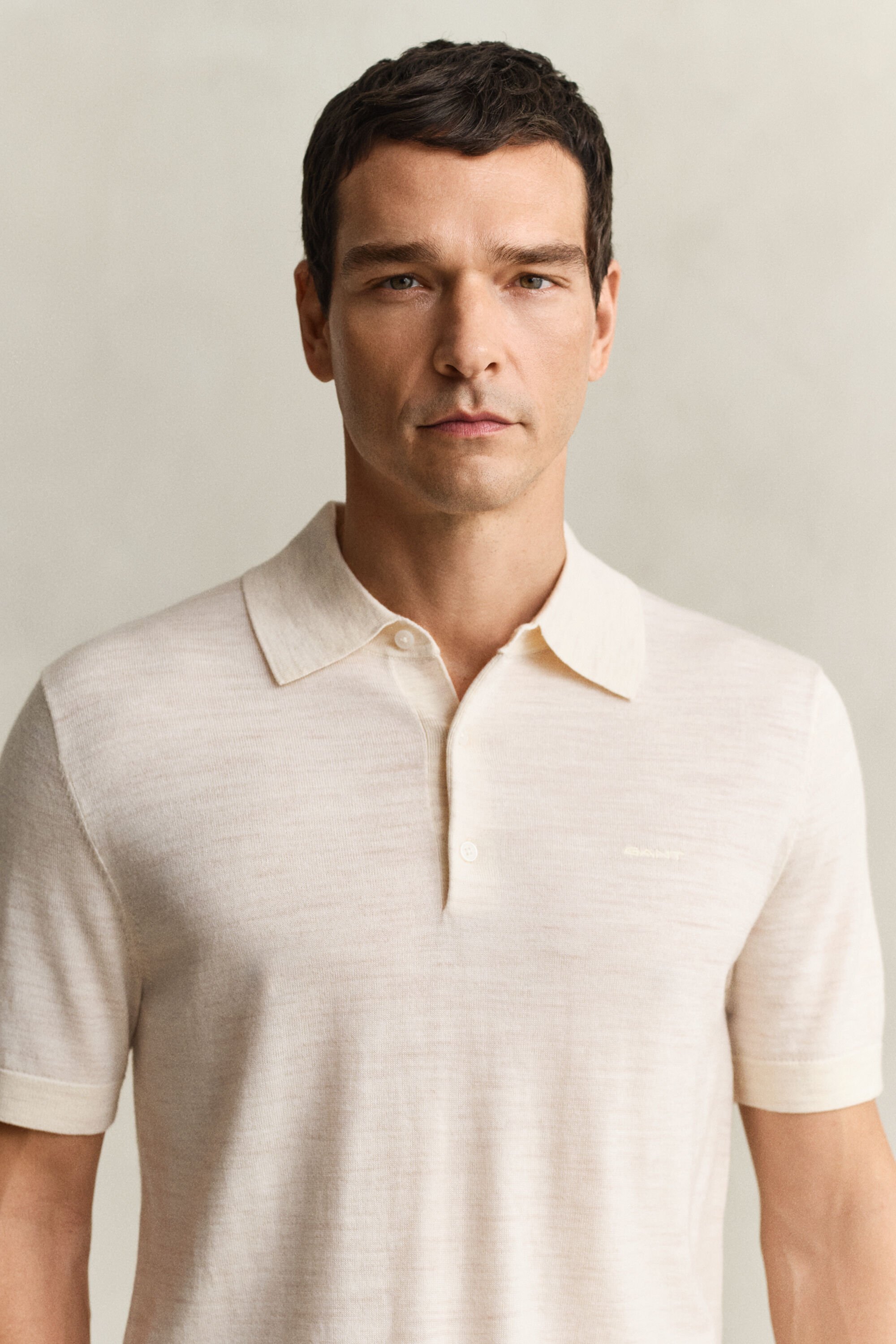 Ohut lyhythihainen merinovillapikeeneule