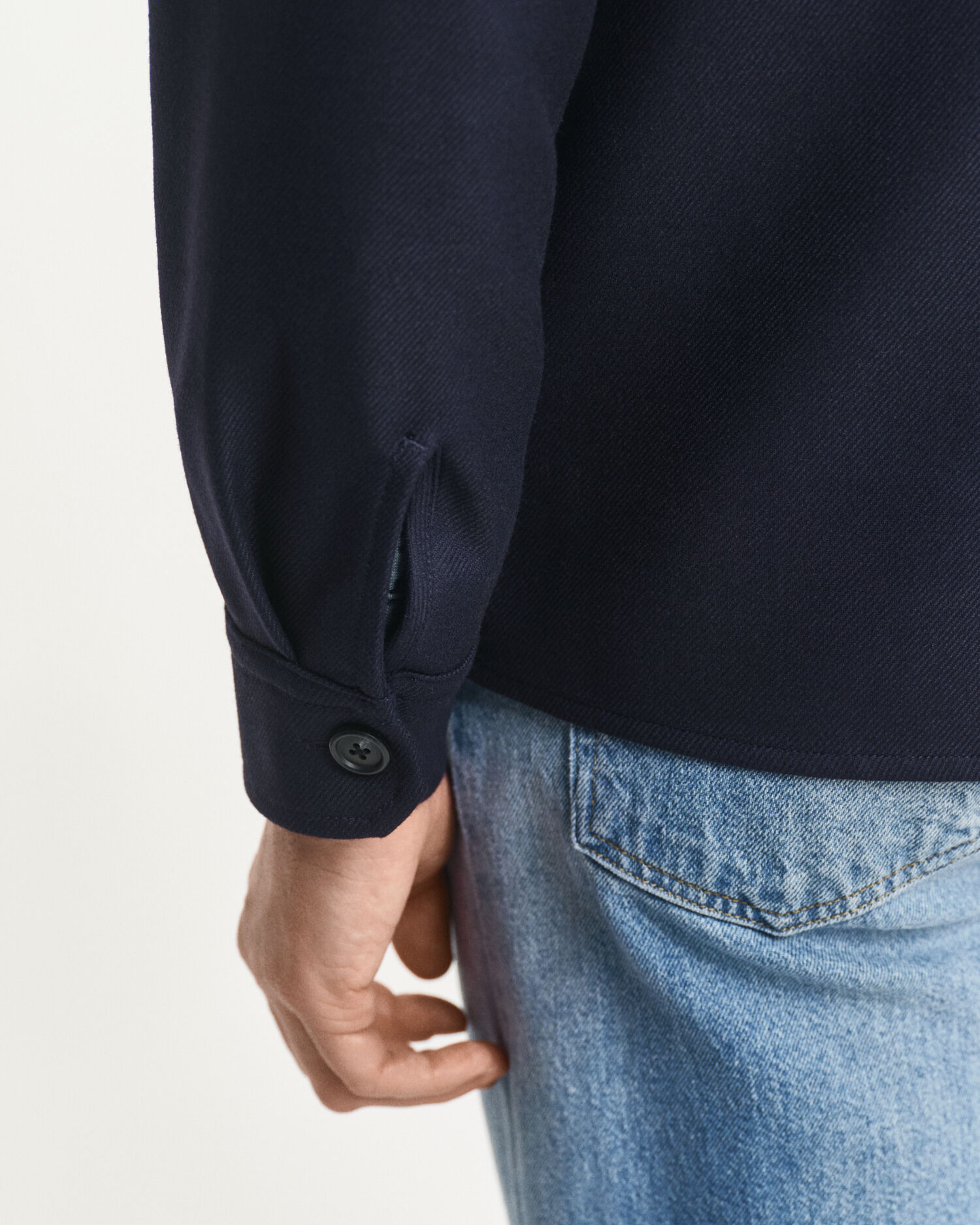 Regular fit ‑mitoitettu villasekoitteinen paitatakki