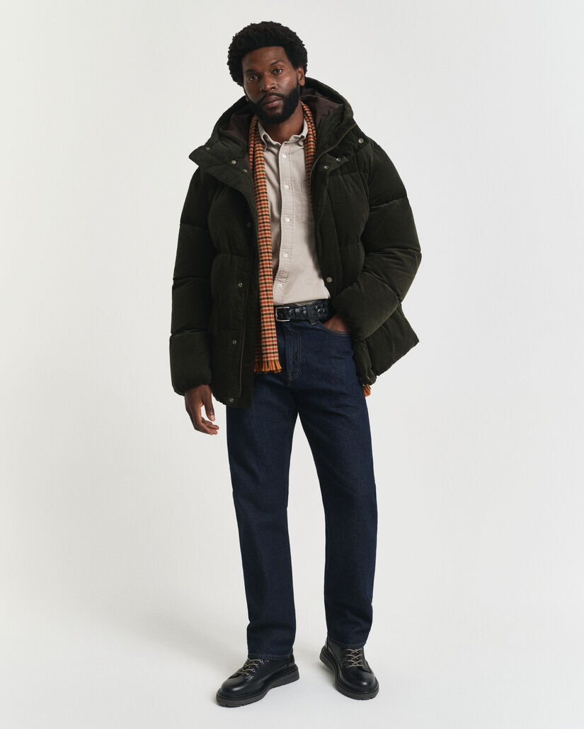 Regular fit ‑mitoitettu vakosamettipaita