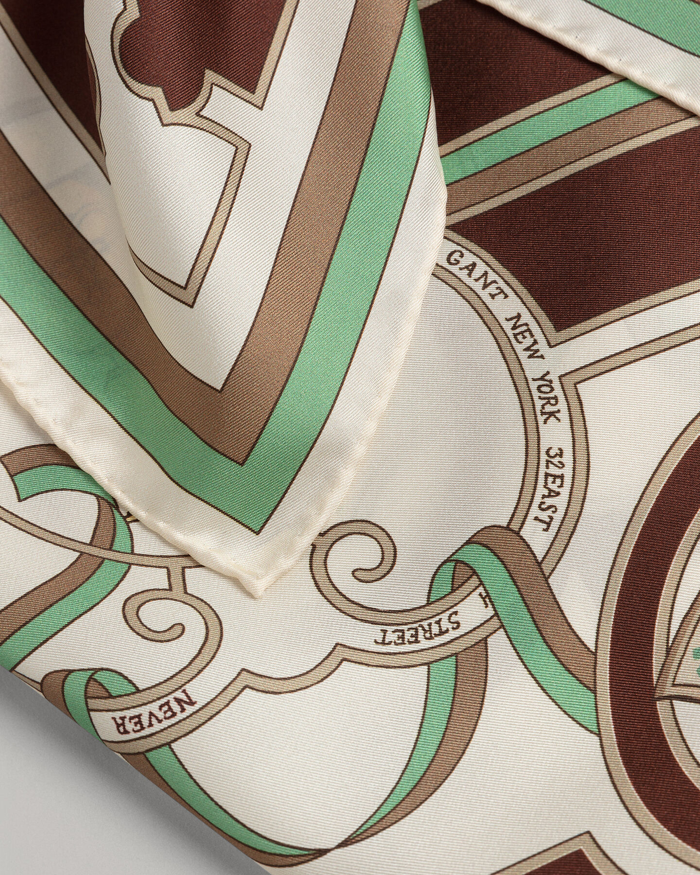 American Luxe ‑silkkihuivi