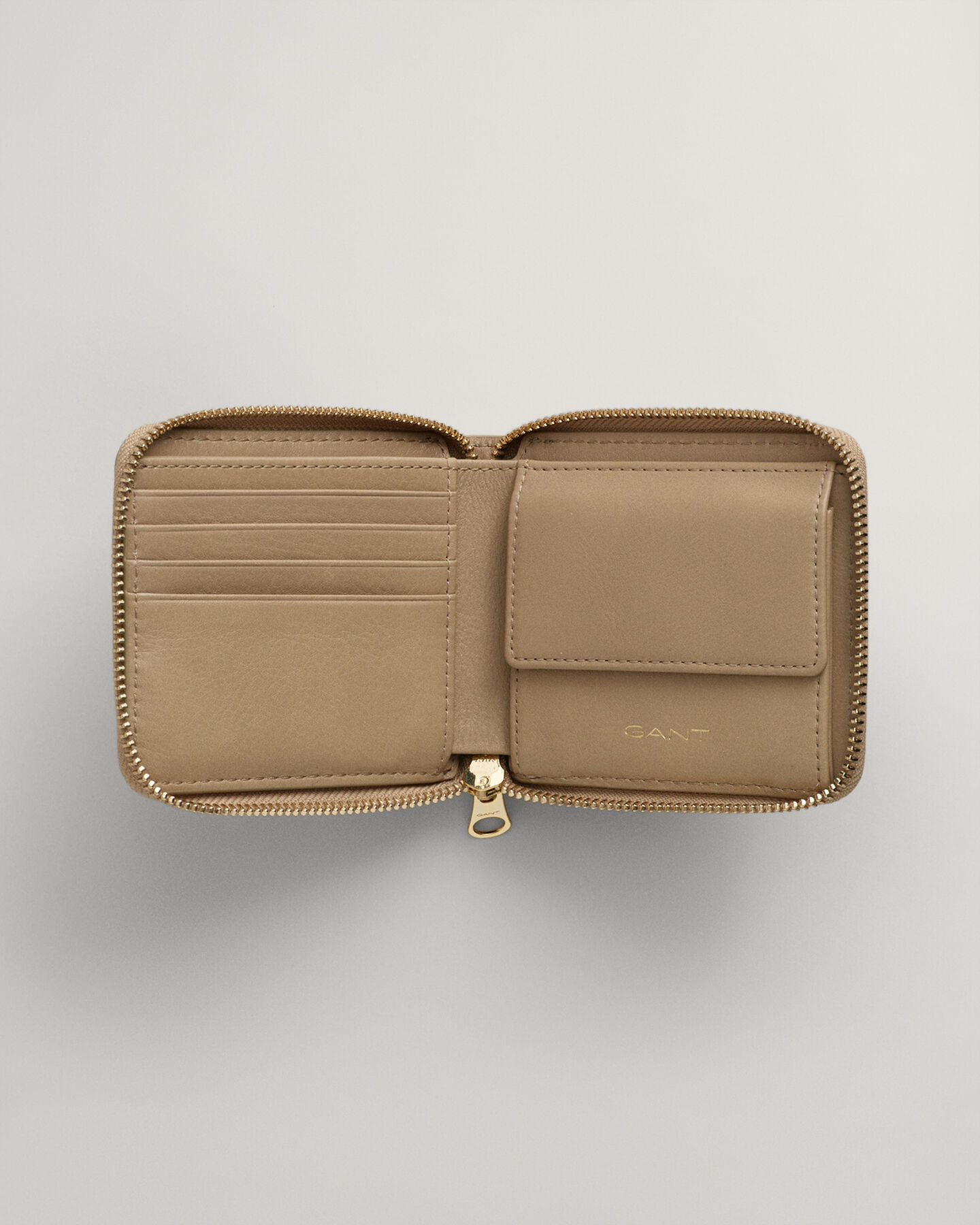 Vetoketjullinen nahkalompakko