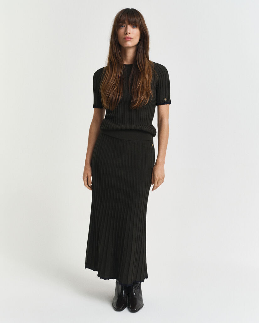 Kontrastivärinen joustinneulehame