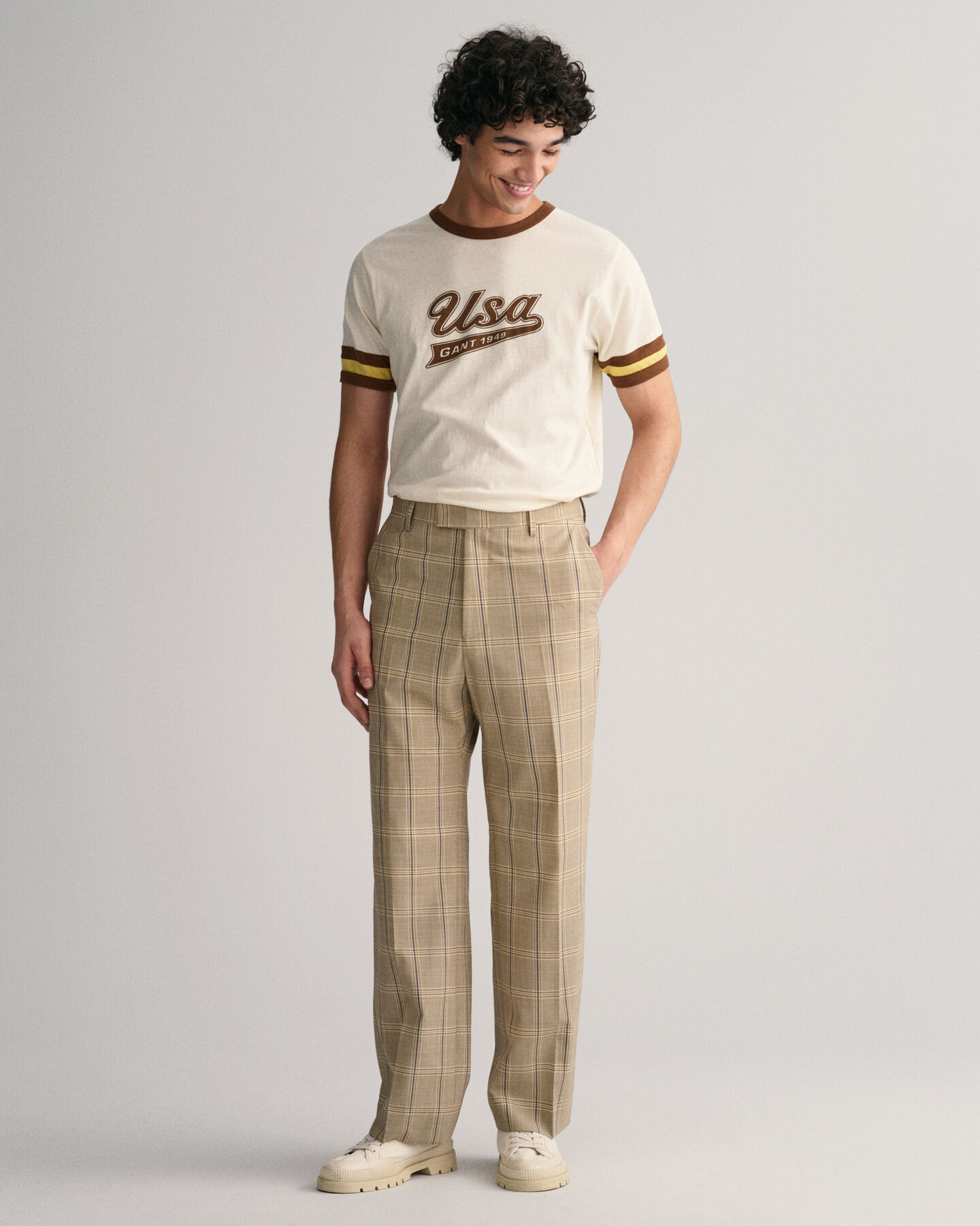 Raitahihainen GANT USA -t-paita