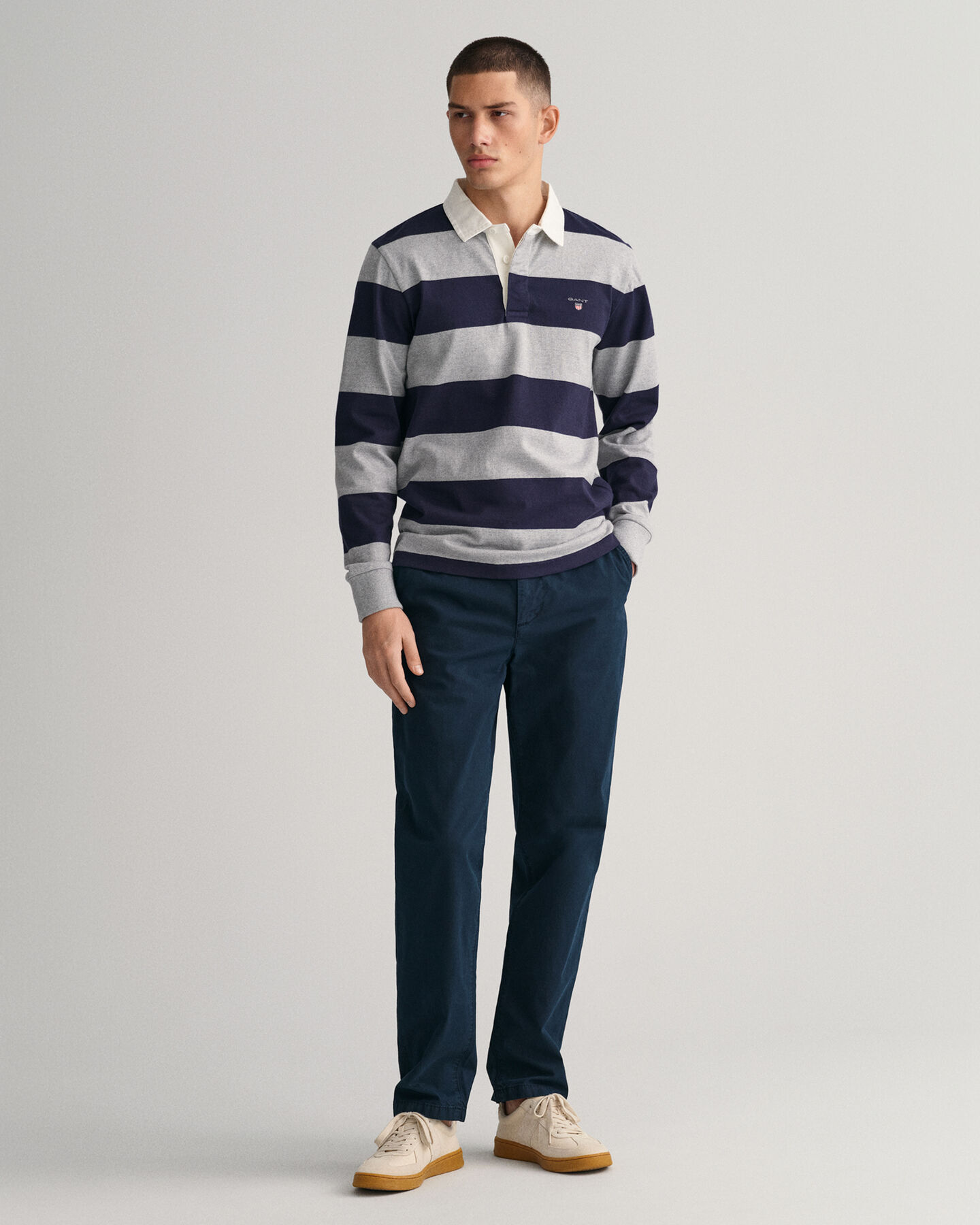 Regular fit ‑mitoitetut Allister-kanvaschinot