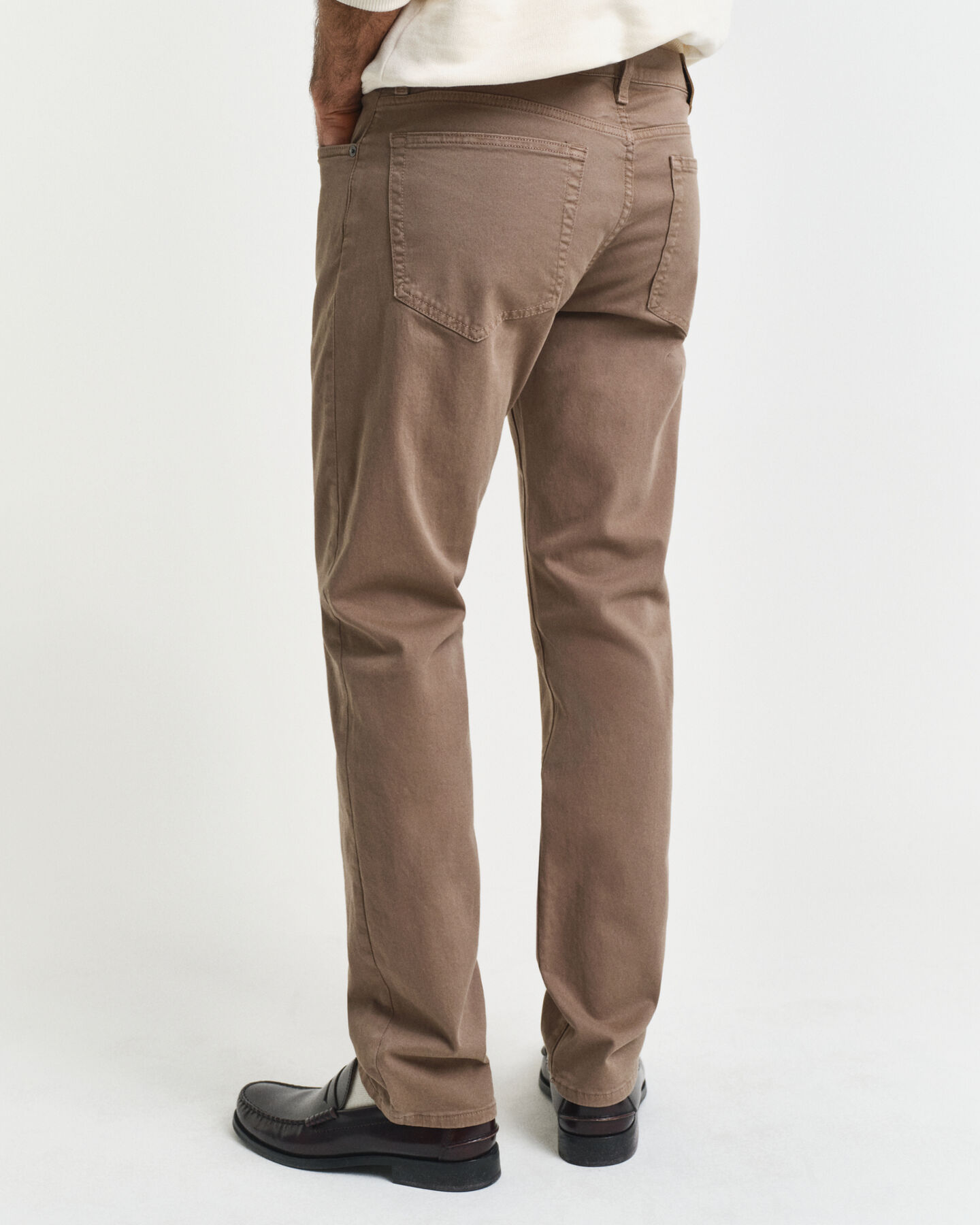 Regular fit ‑mitoitetut Desert-farkut