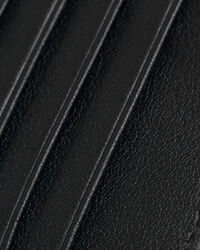 Nahkainen vetoketjullinen korttikotelo