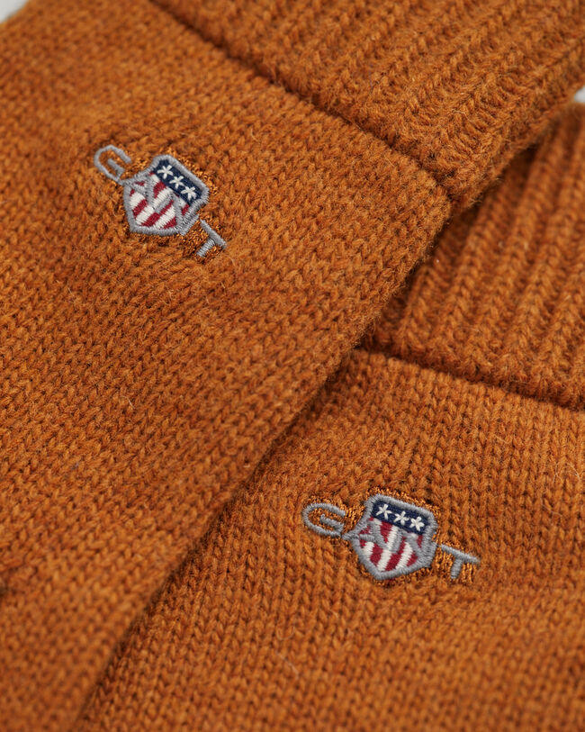 Teens-malliston Shield-neulek&auml;sineet