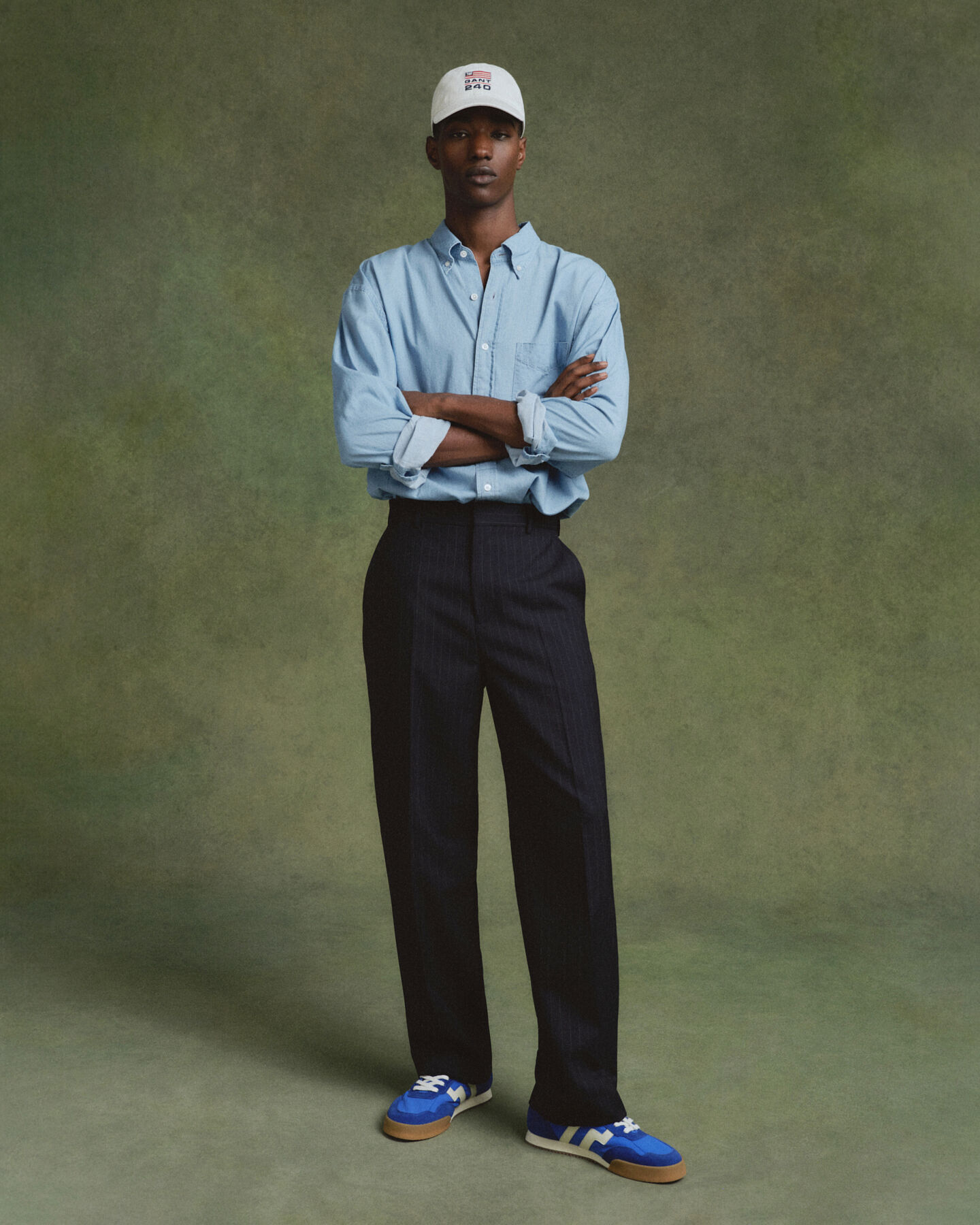 Relaxed fit ‑mitoitetut liituraidalliset puvunhousut