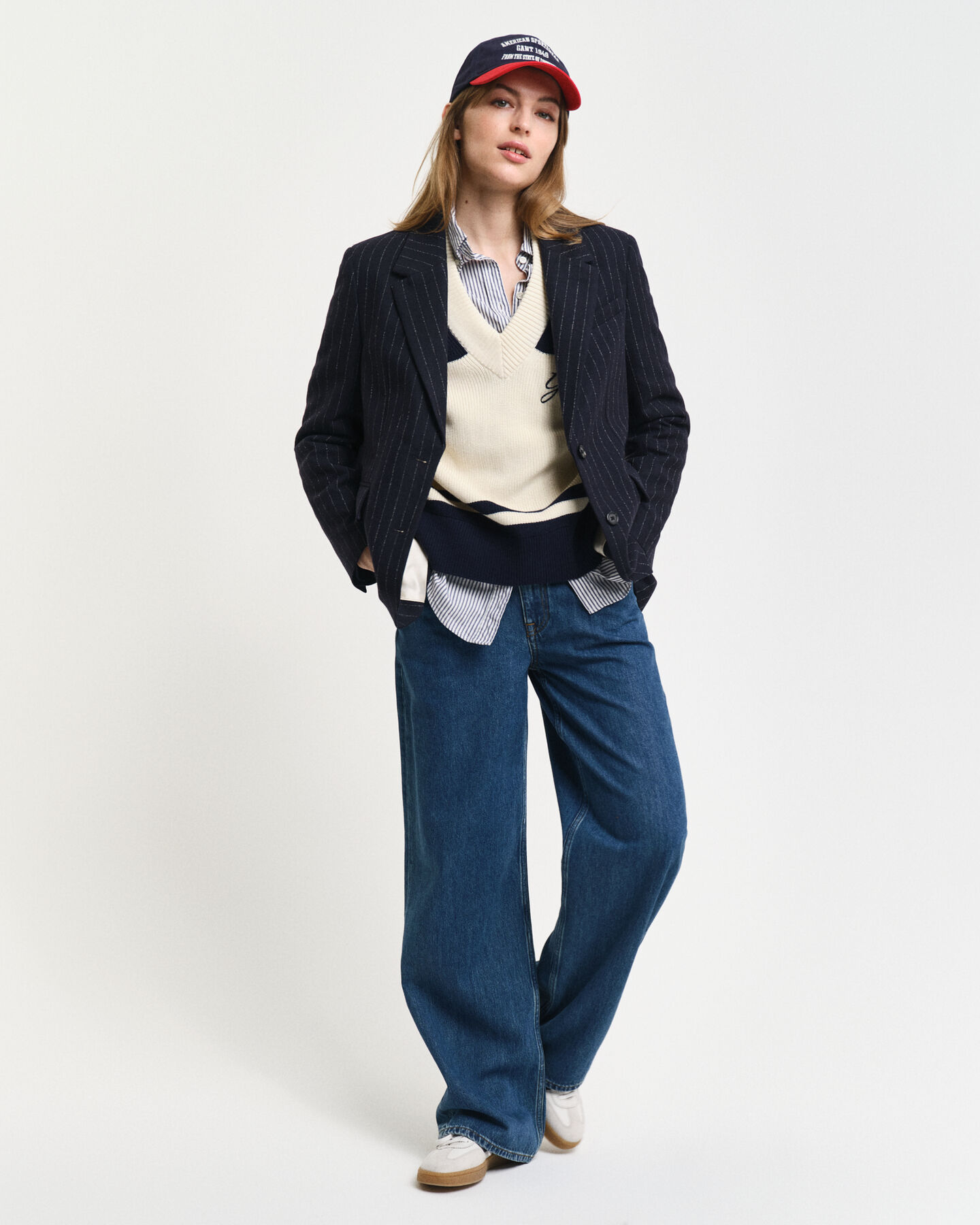 Regular fit ‑mitoitettu liituraitableiseri