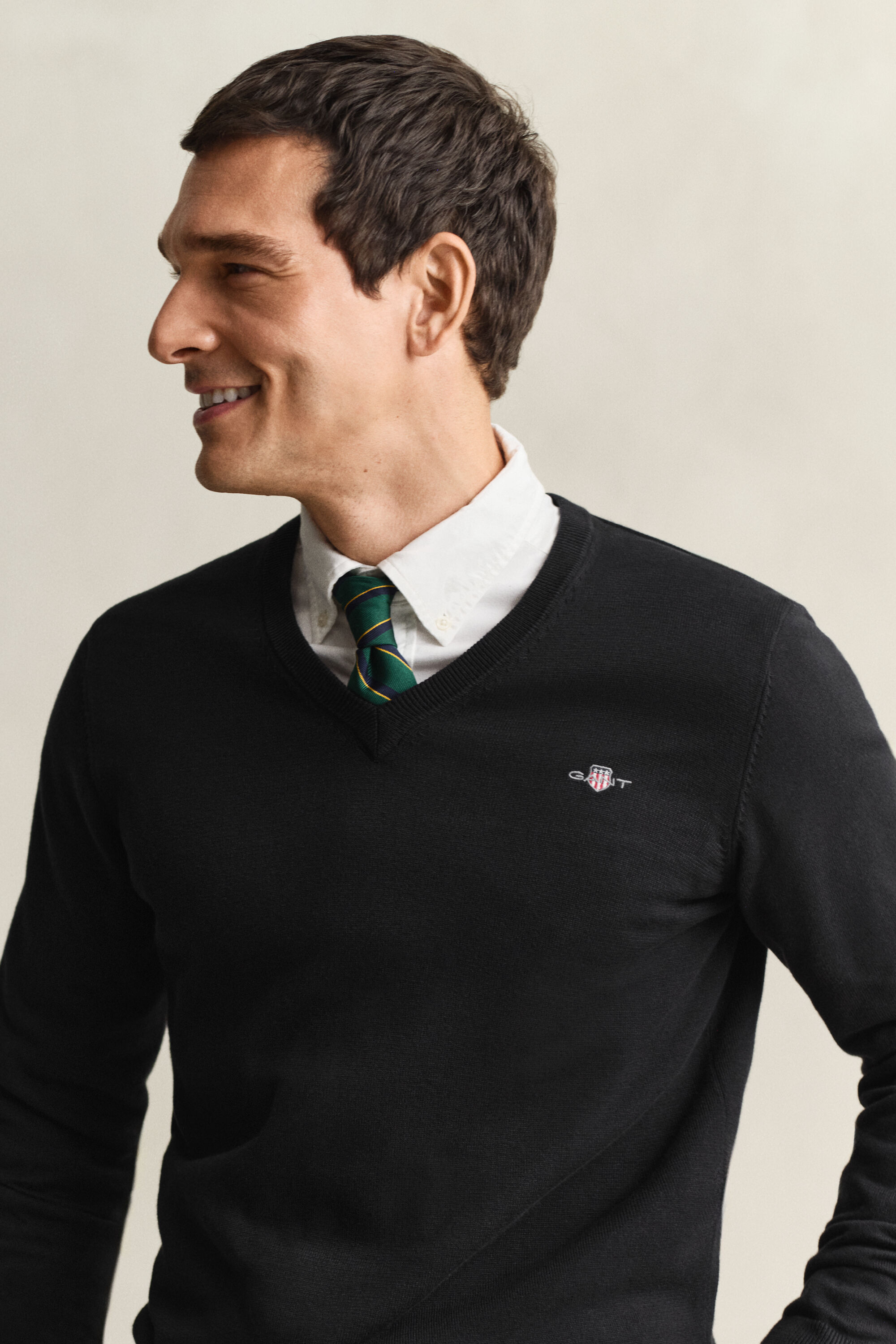 Klassinen puuvillaneulepusero, v-pääntie