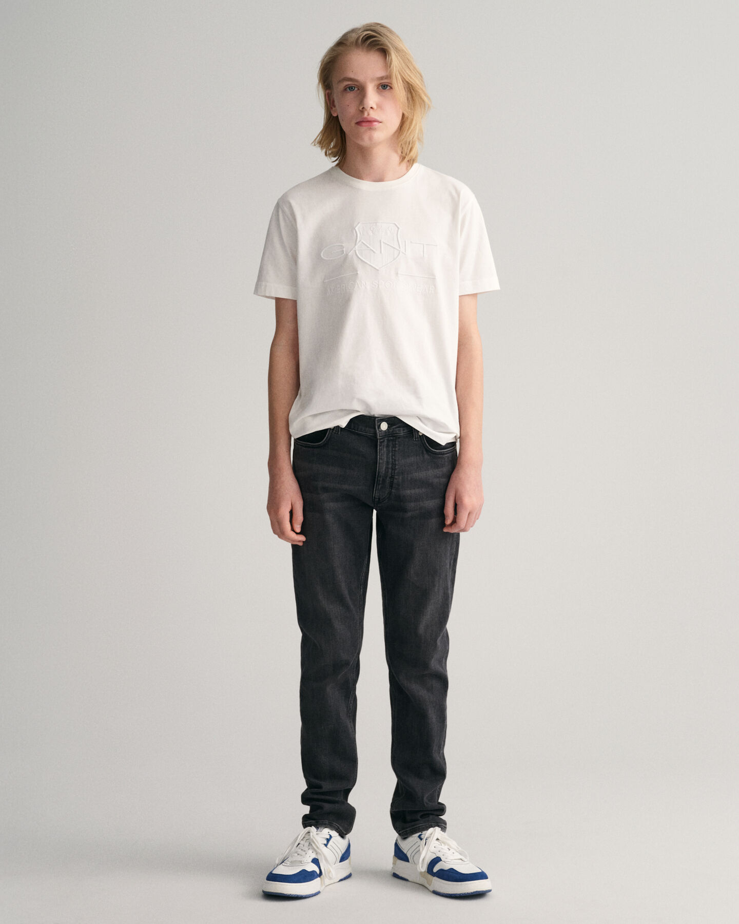 Teen Boys ‑malliston slim fit ‑mitoitetut farkut