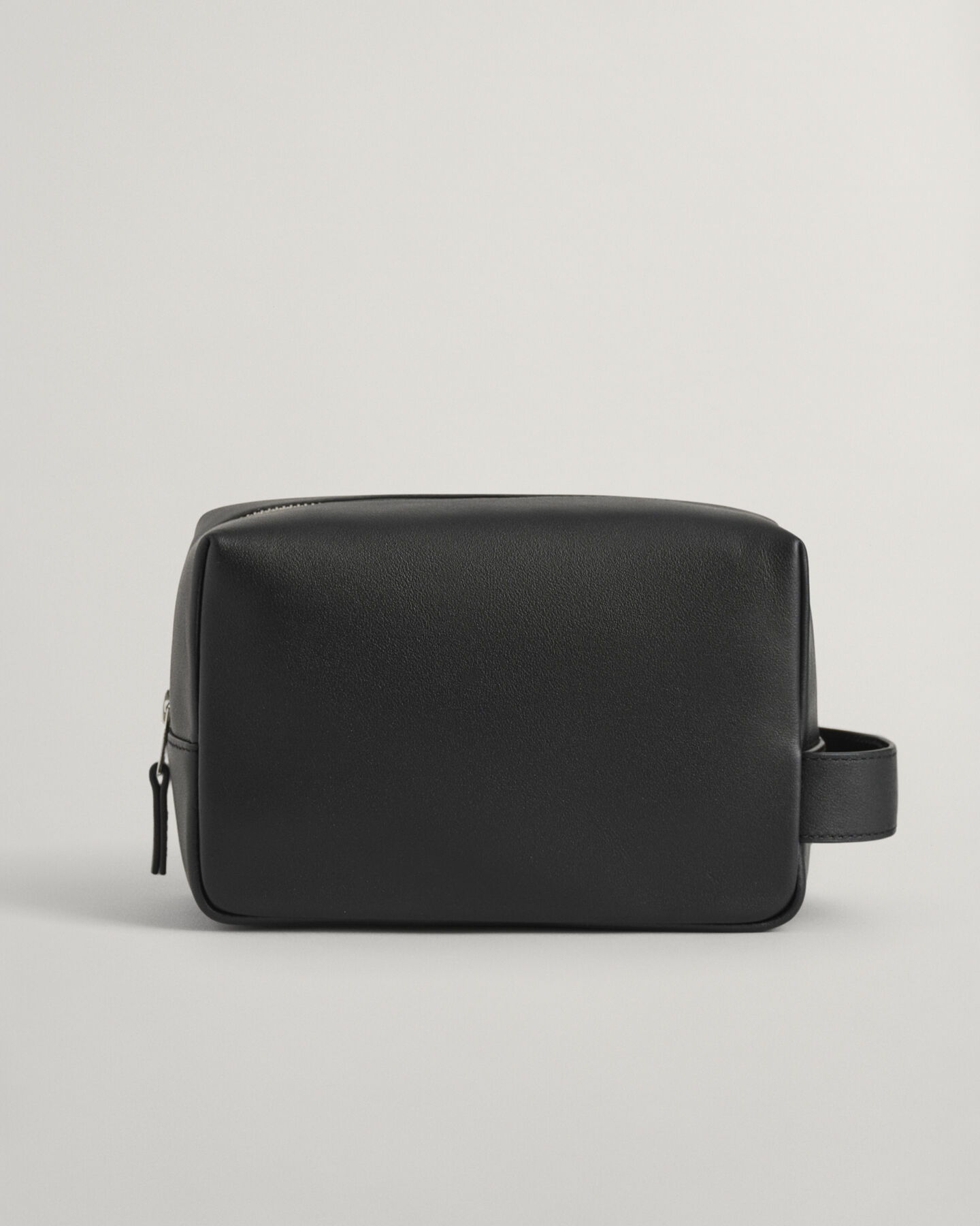 Nahkainen toilettilaukku