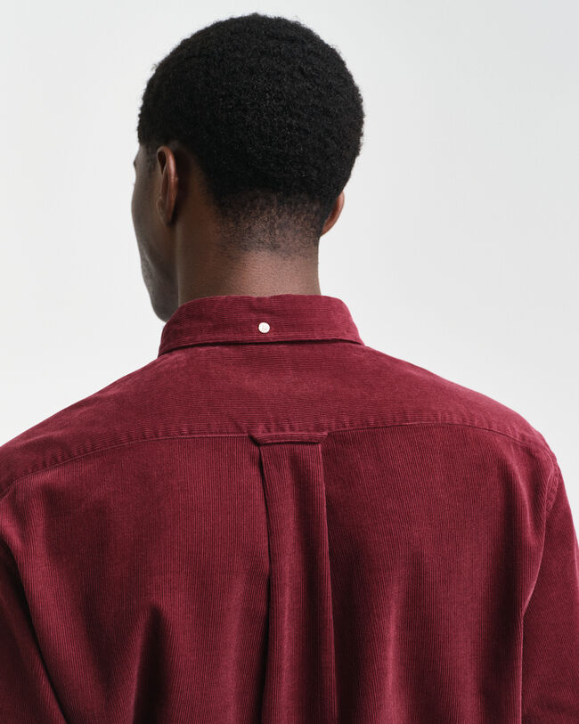 Regular fit ‑mitoitettu vakosamettipaita