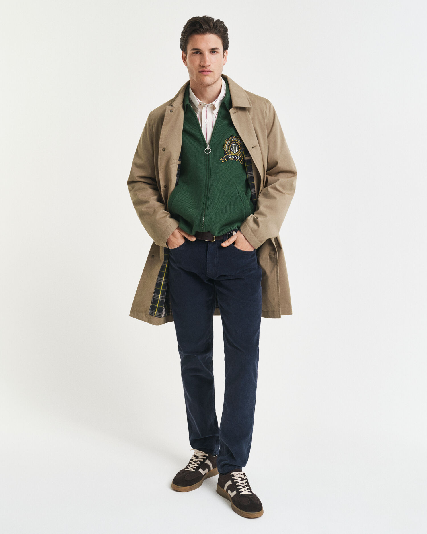 Slim fit ‑mitoitetut vakosamettifarkut