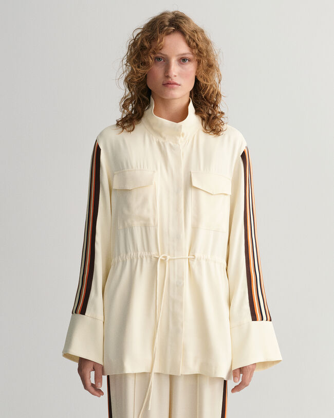 Relaxed fit ‑mitoitettu raidallinen takki