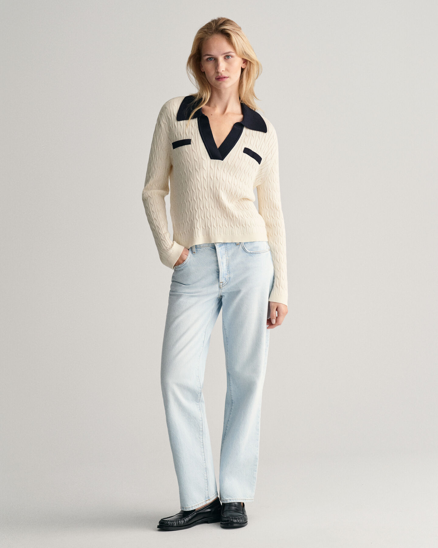 Palmikkokuvioitu pikeeneulepusero