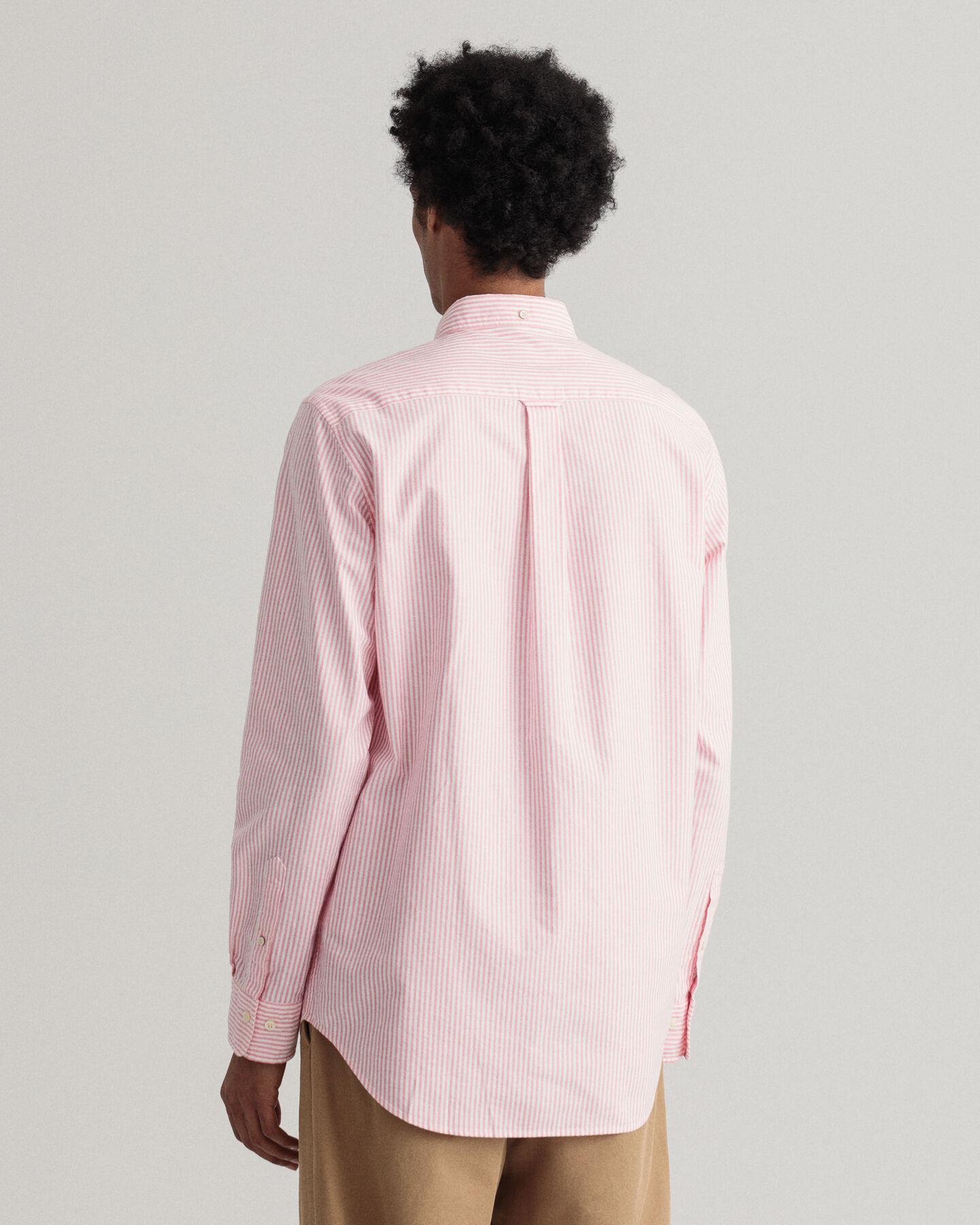 Regular fit ‑mitoitettu pystyraidallinen oxford-paita