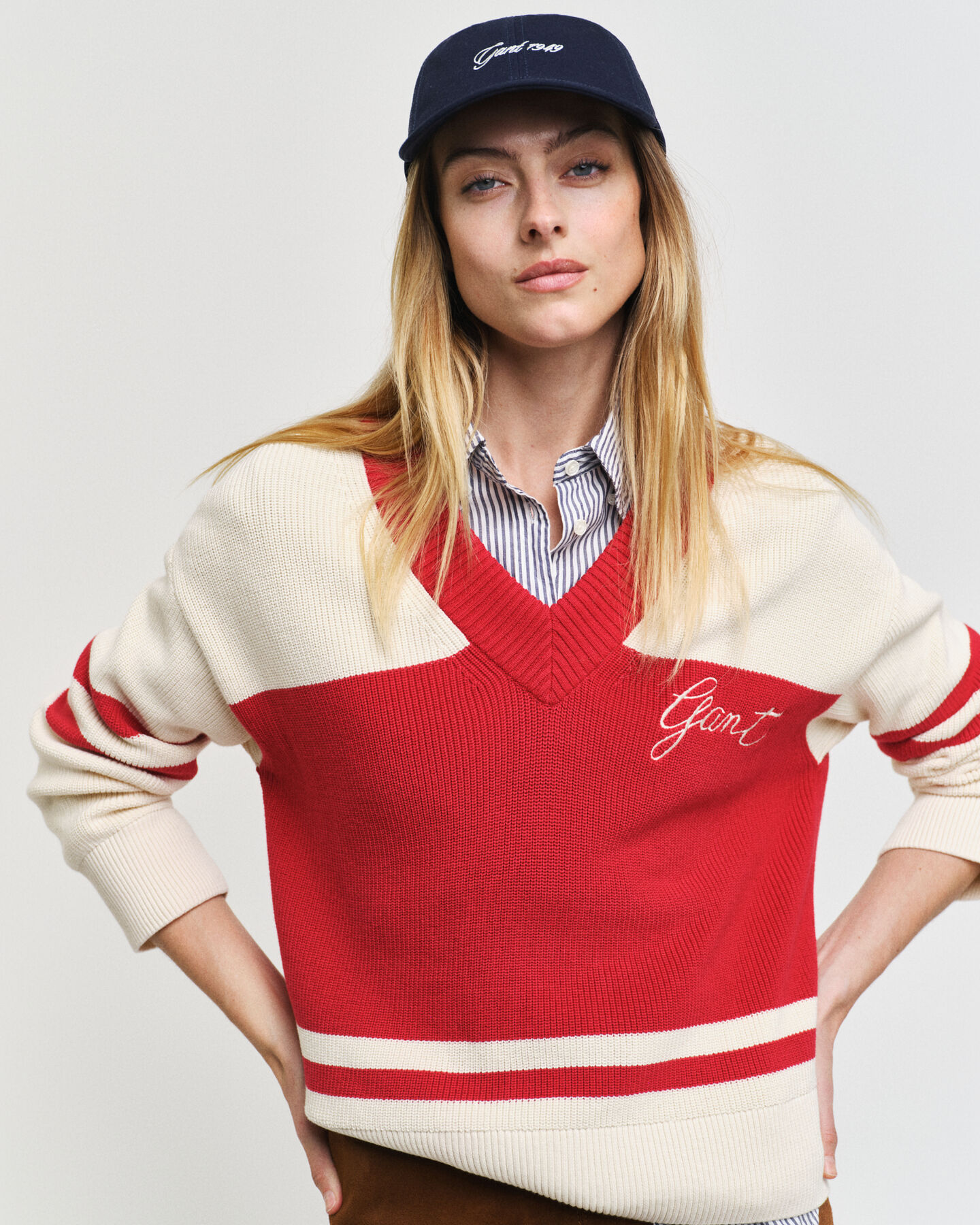 Puuvillainen GANT Varsity ‑v‑neulepusero
