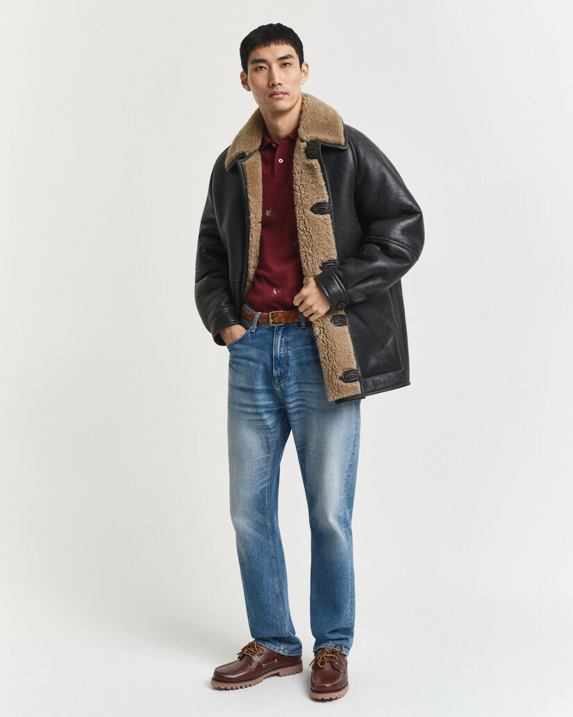 Kirjailtu pikeepaita