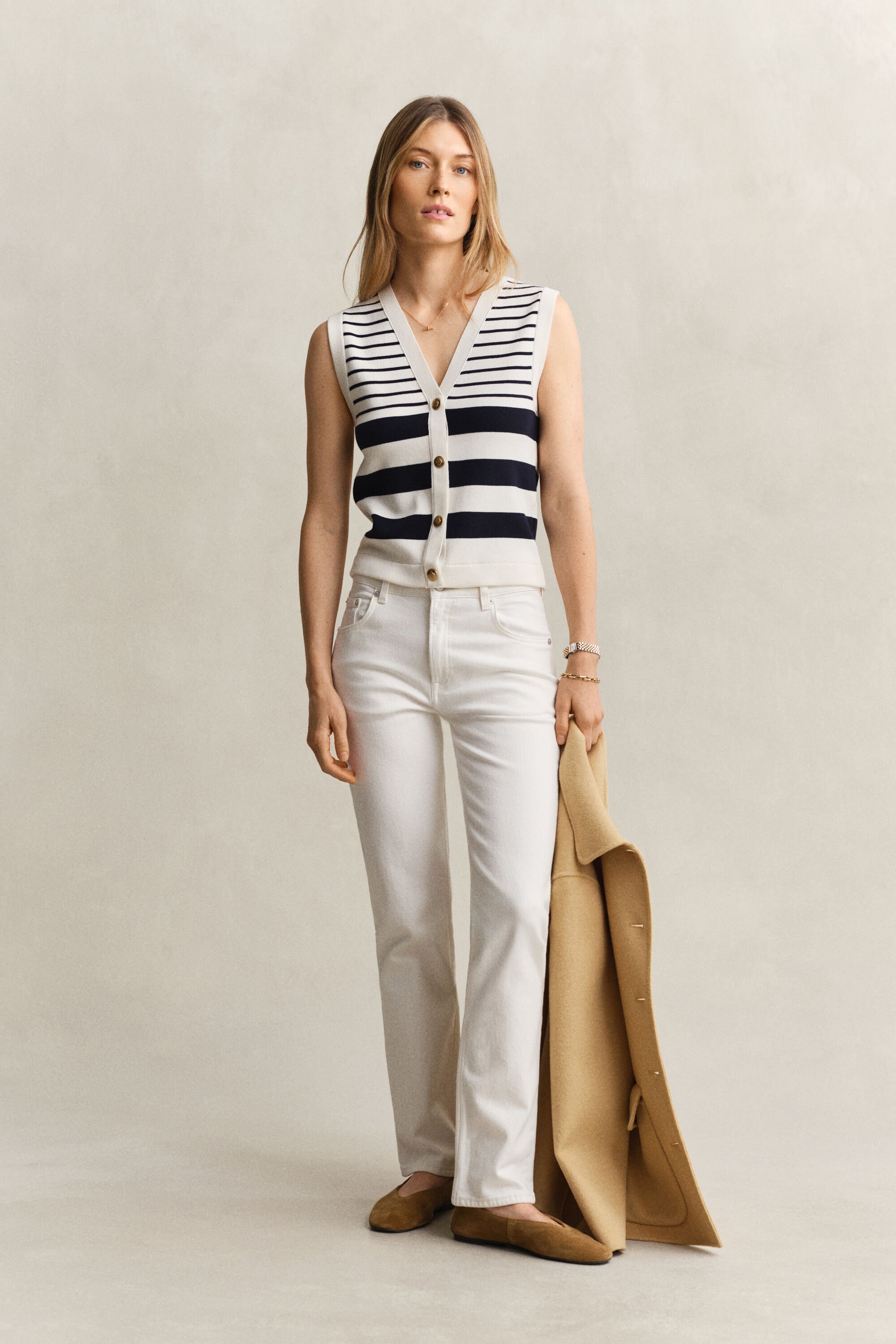 Suoralahkeiset stretch-farkut