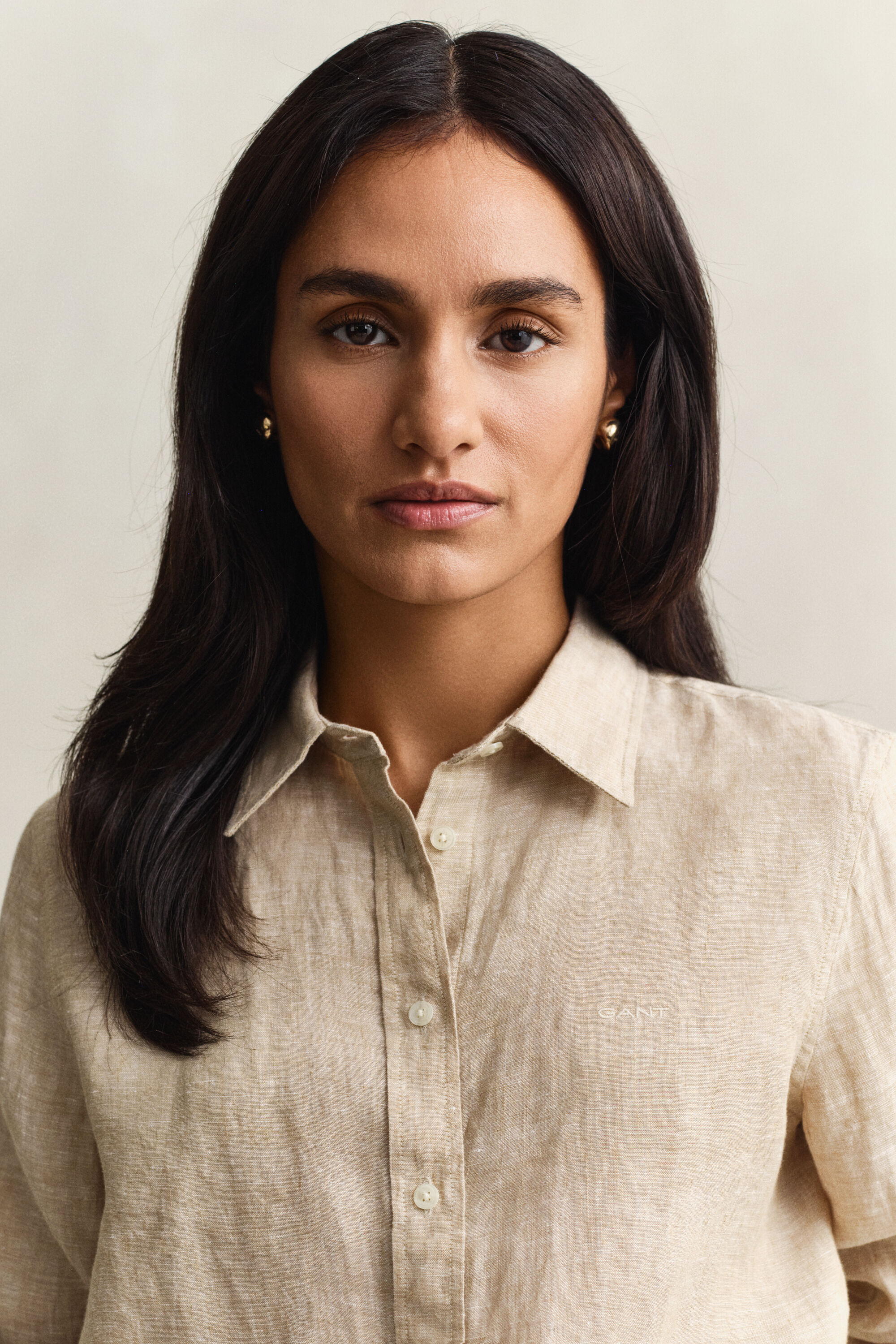 Regular fit ‑mitoitettu pellavapaita