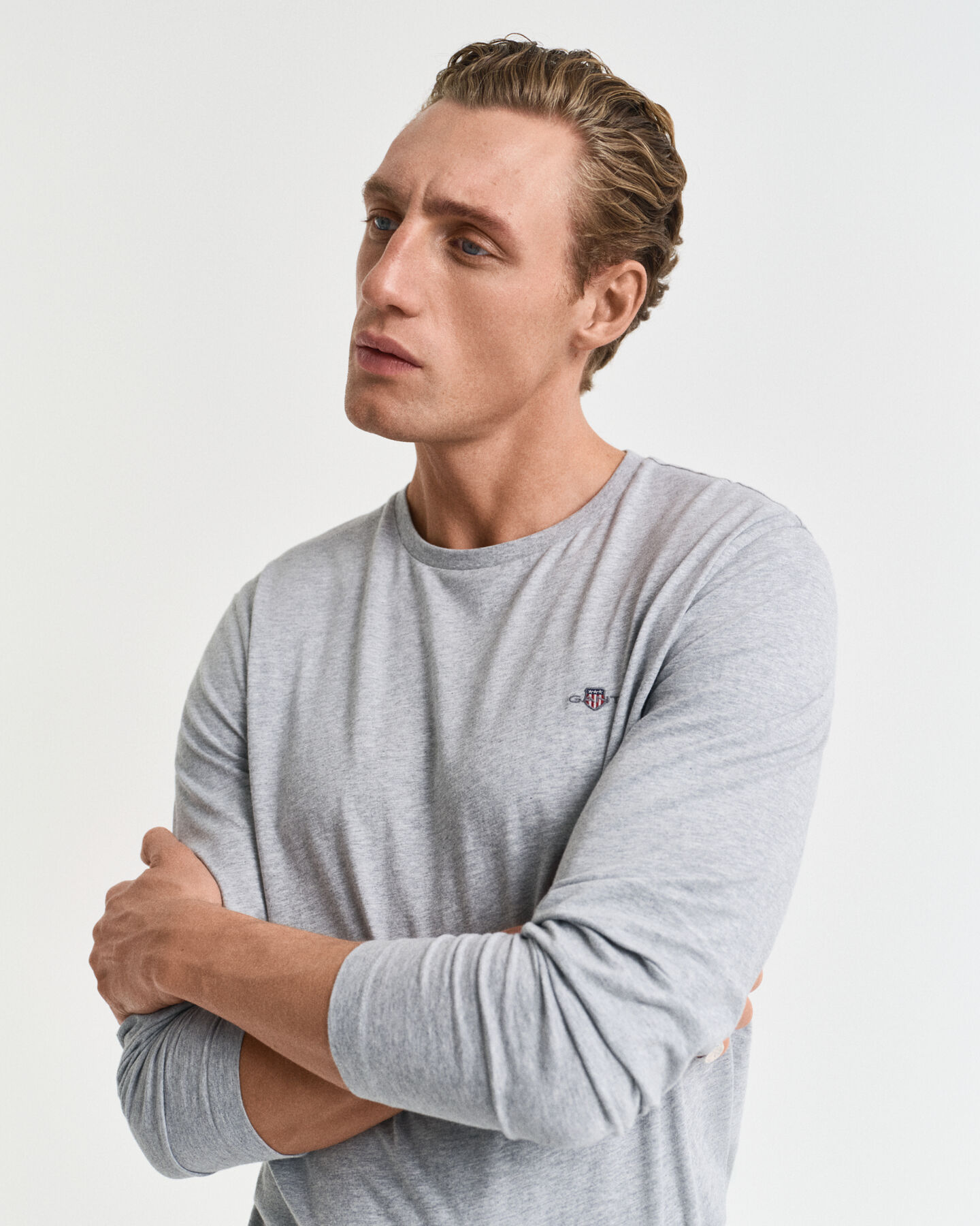 Pitkähihainen Shield-t‑paita