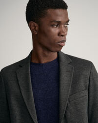 Jerseykankainen bleiseri juhlakäyttöön