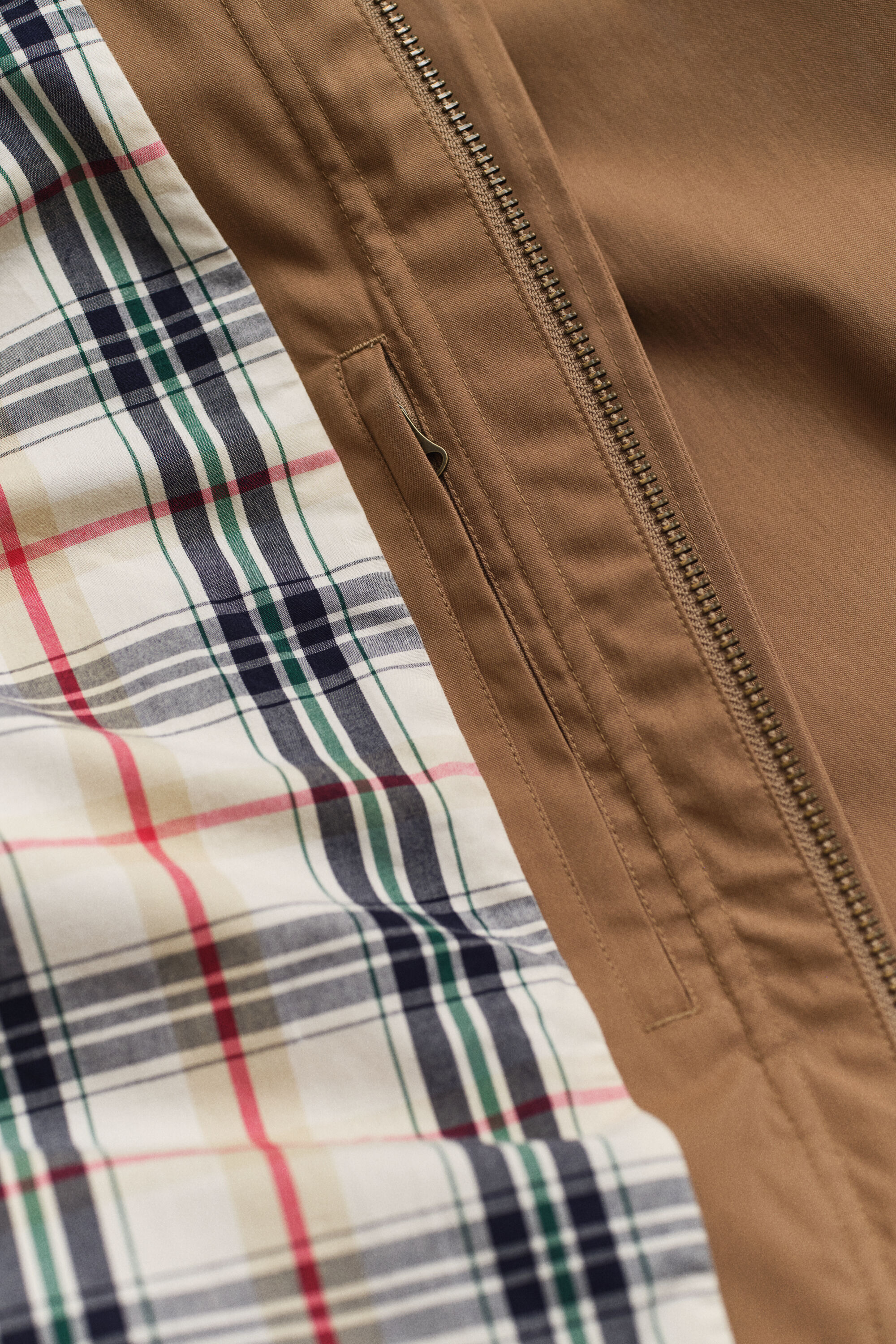 Armeijamallinen kansitakki