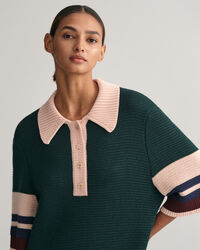 Minimekko pikeeneulosta