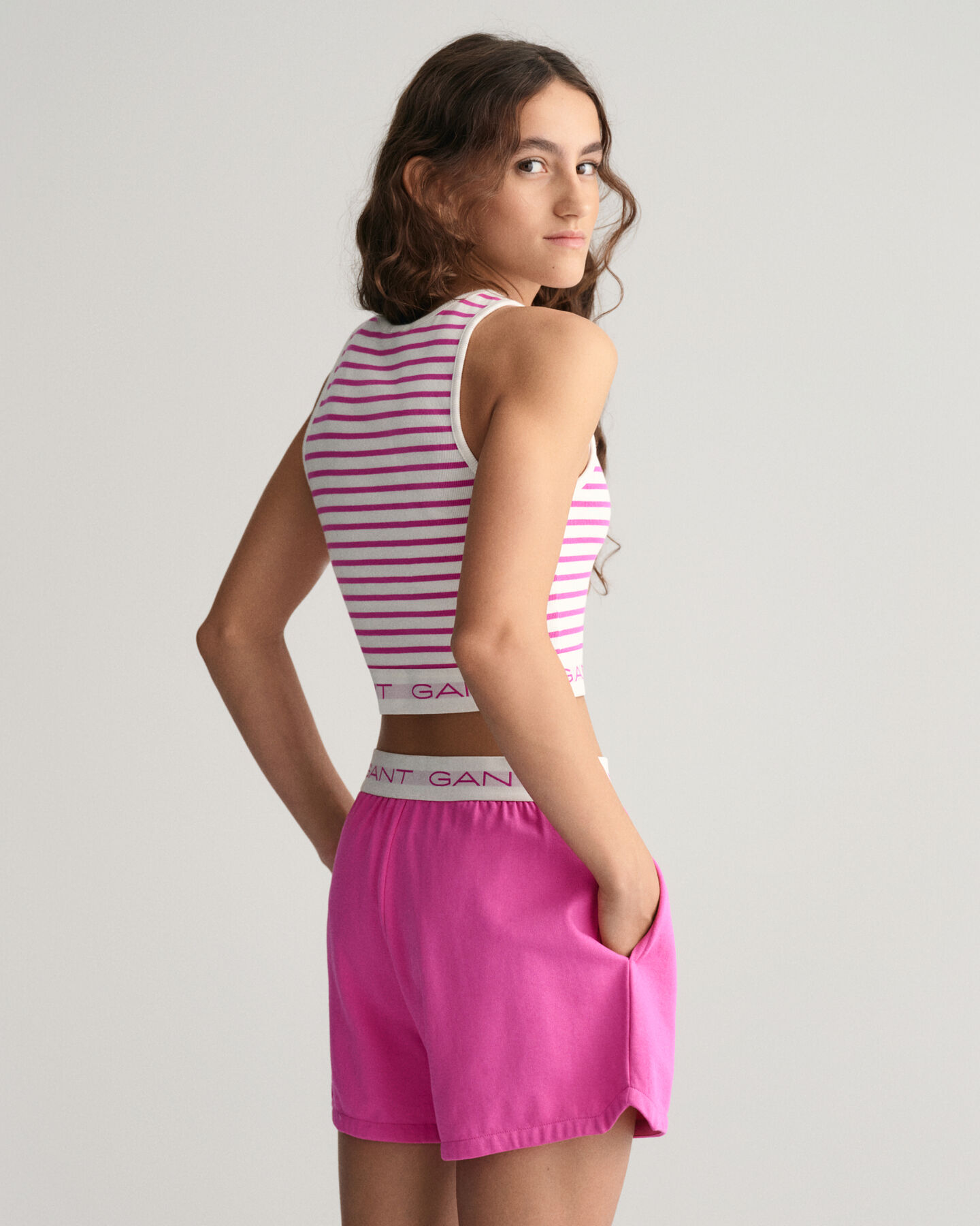 Teen Girls ‑malliston raidallinen ribbineuletoppi