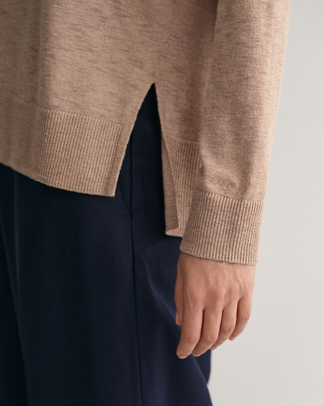 V-neulepusero pellavasekoitteesta