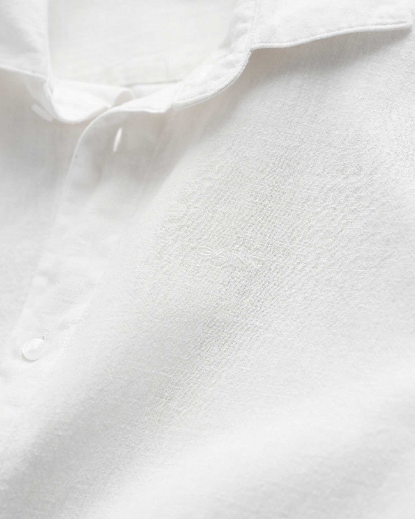 Teens-malliston lyhythihainen puuvilla-pellavapaita