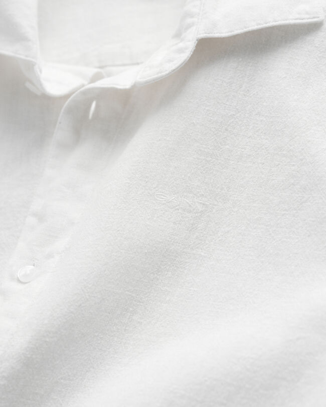 Teens-malliston lyhythihainen puuvilla-pellavapaita