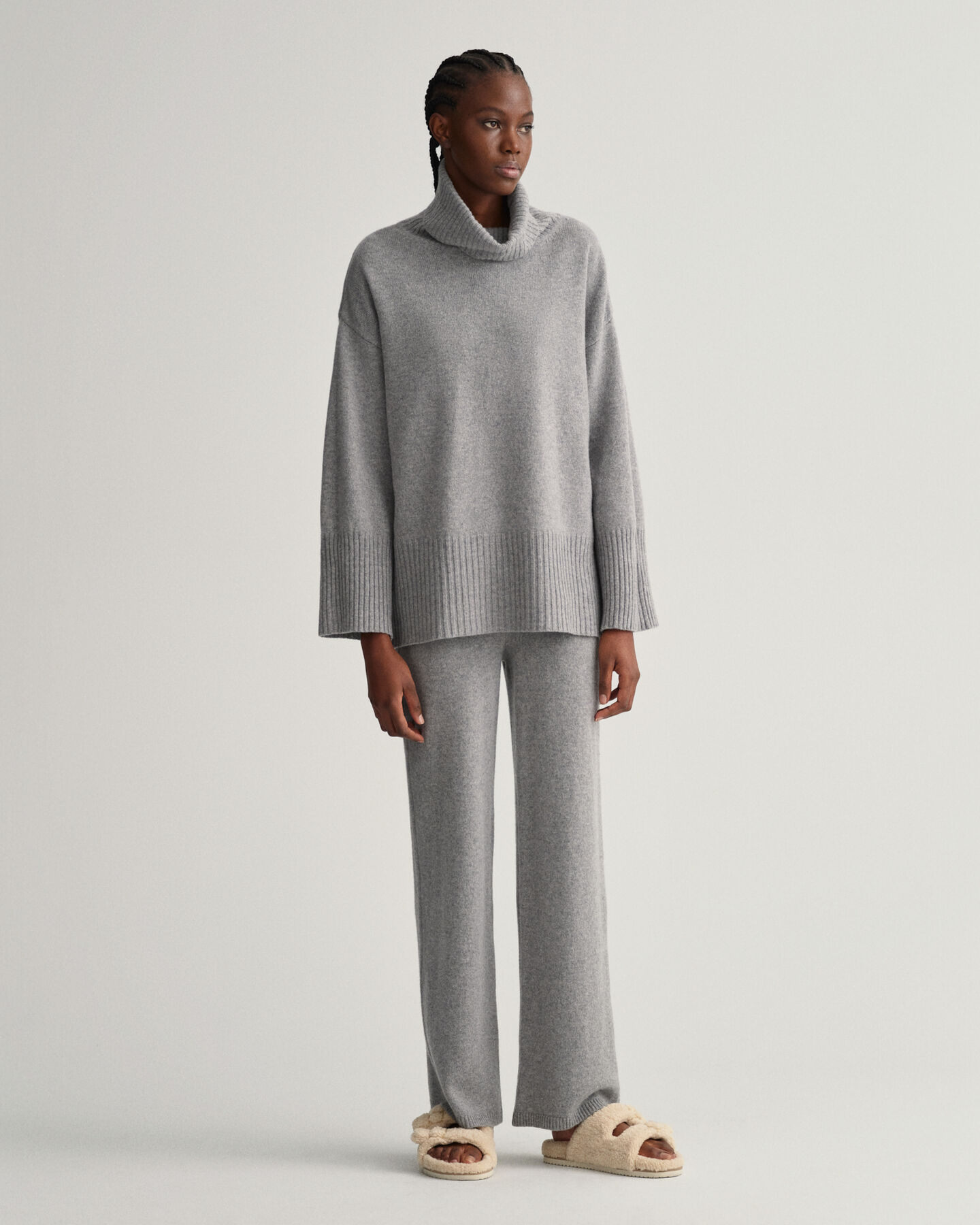 Lounge-pooloneulepusero