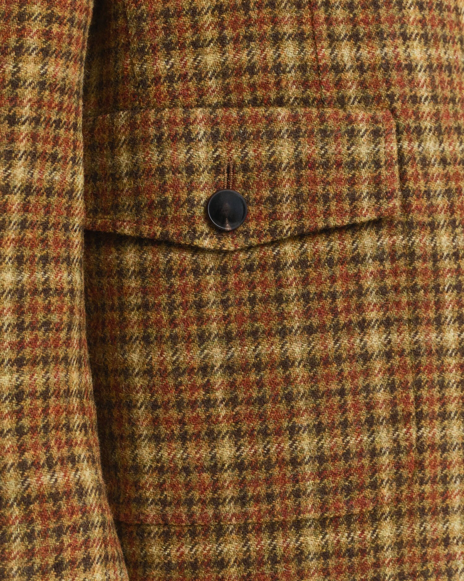 Relaxed fit ‑mitoitettu ruudullinen tweed-bleiseri