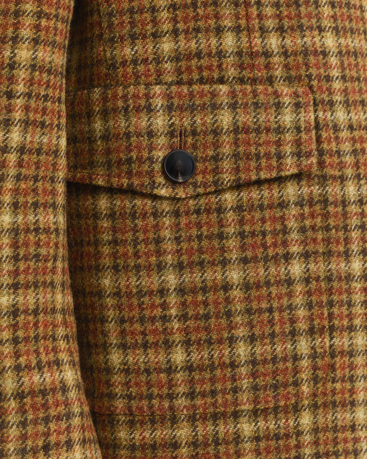 Relaxed fit ‑mitoitettu ruudullinen tweed-bleiseri