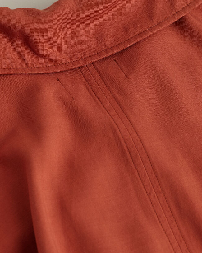 Relaxed fit ‑mitoitettu vy&ouml;llinen bleiseri