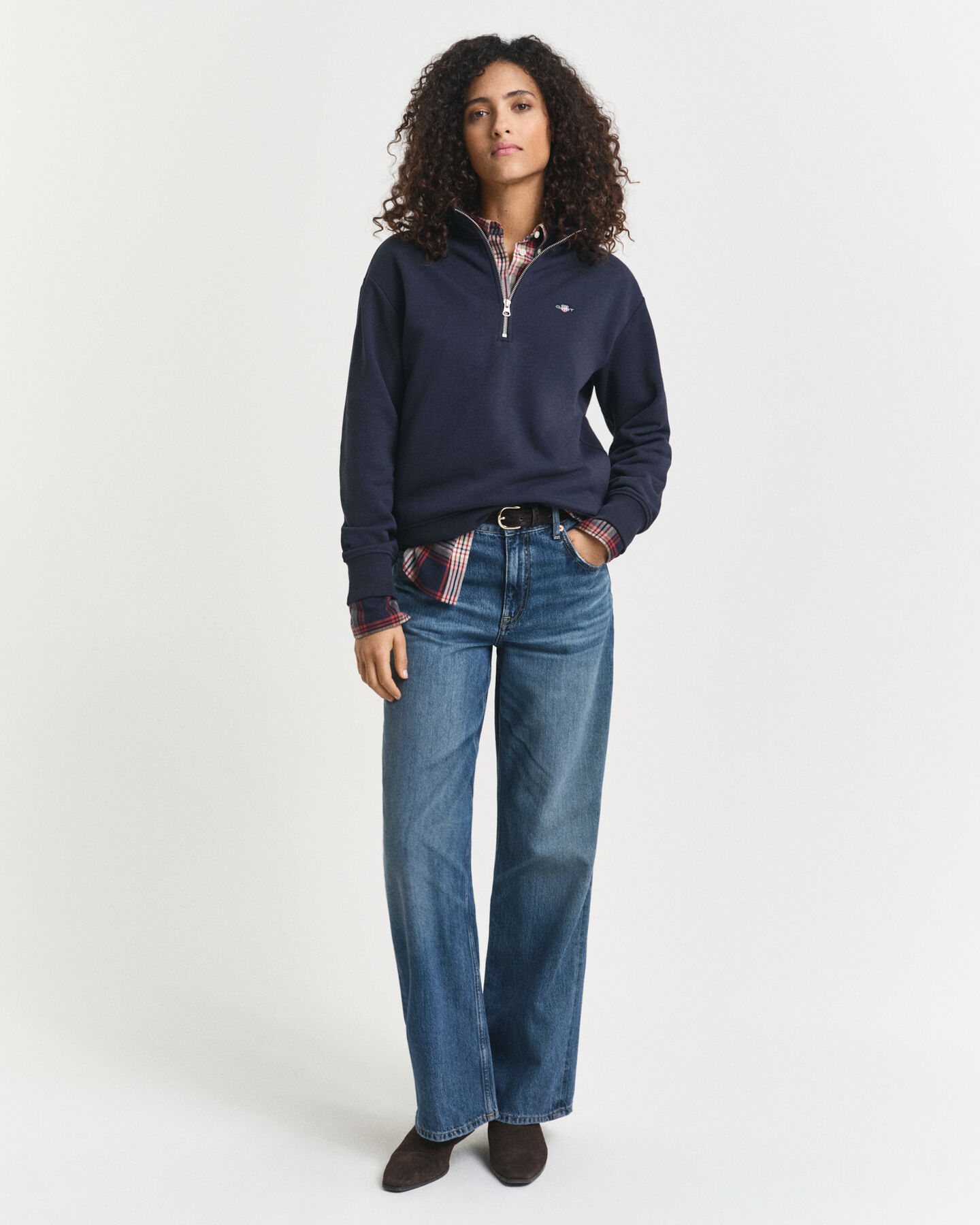 Shield‑collegepaita vetoketjukauluksella