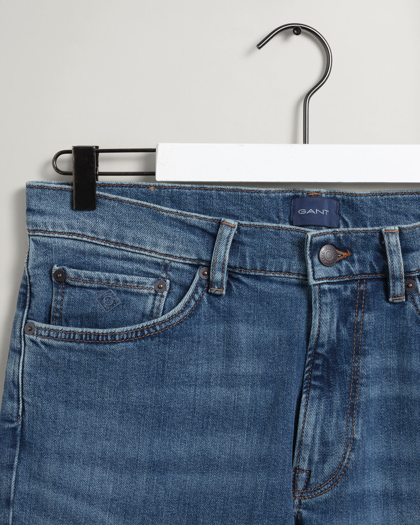 Slim fit ‑mitoitetut Hayes-farkut