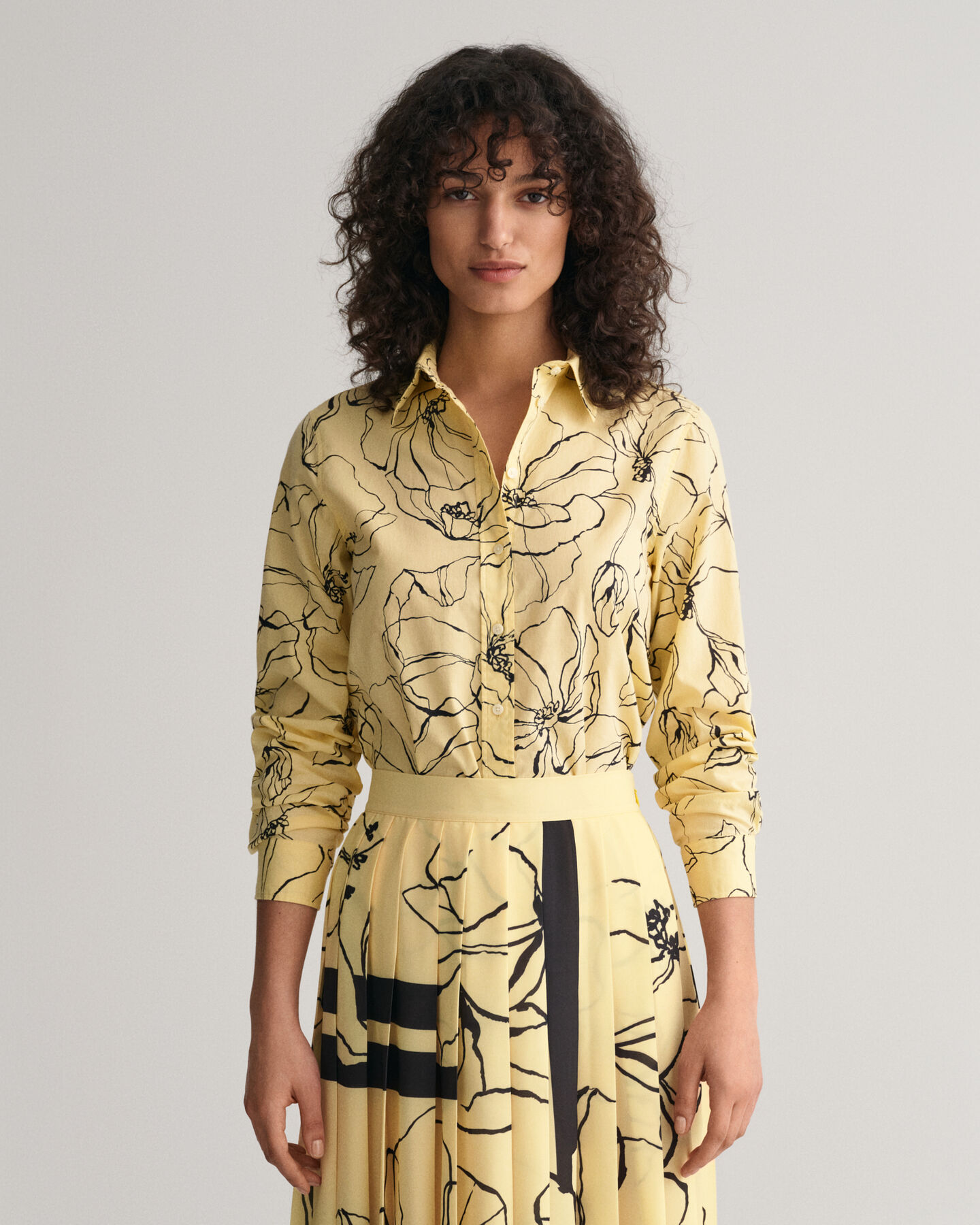 Regular fit ‑mitoitettu viivakuvioitu puuvillavoileepaita