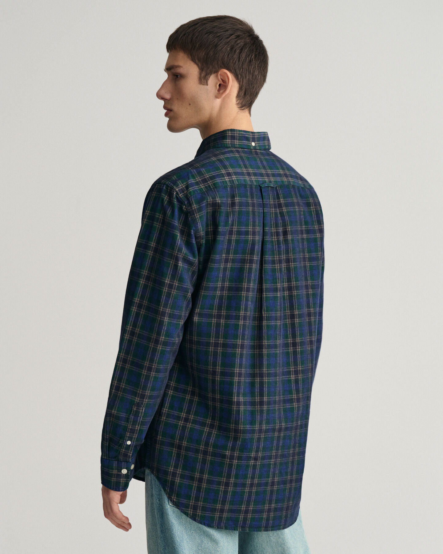 Regular&nbsp;fit ‑mitoitettu ruudullinen vakosamettipaita