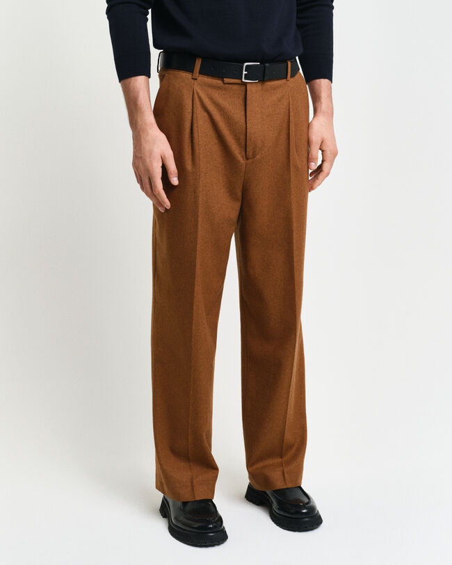 Relaxed fit ‑mitoitetut villaflanelliset puvunhousut