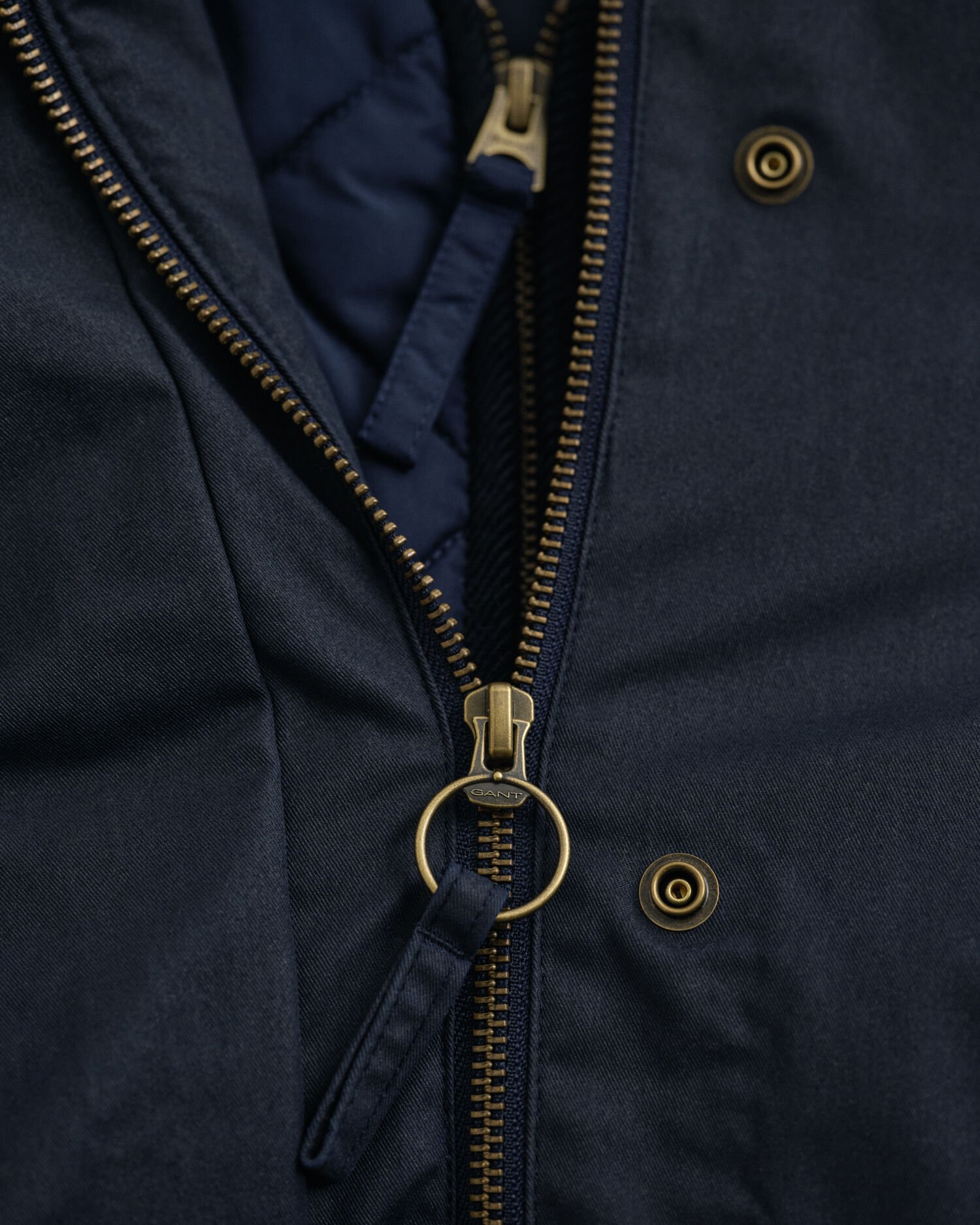 Kaksikerroksinen öljykangastakki