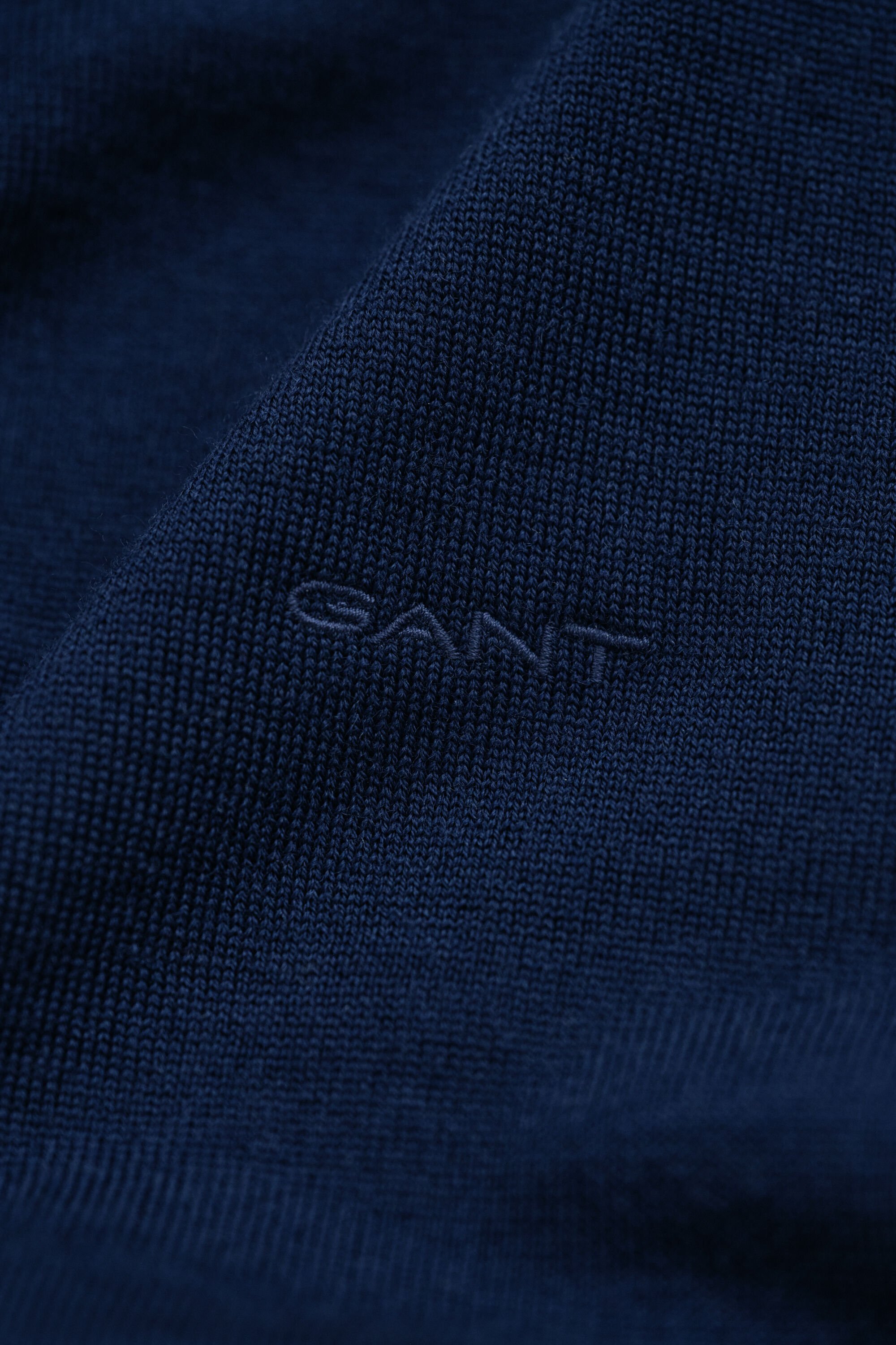 Ohut merinovillaneule, pyöreä pääntie