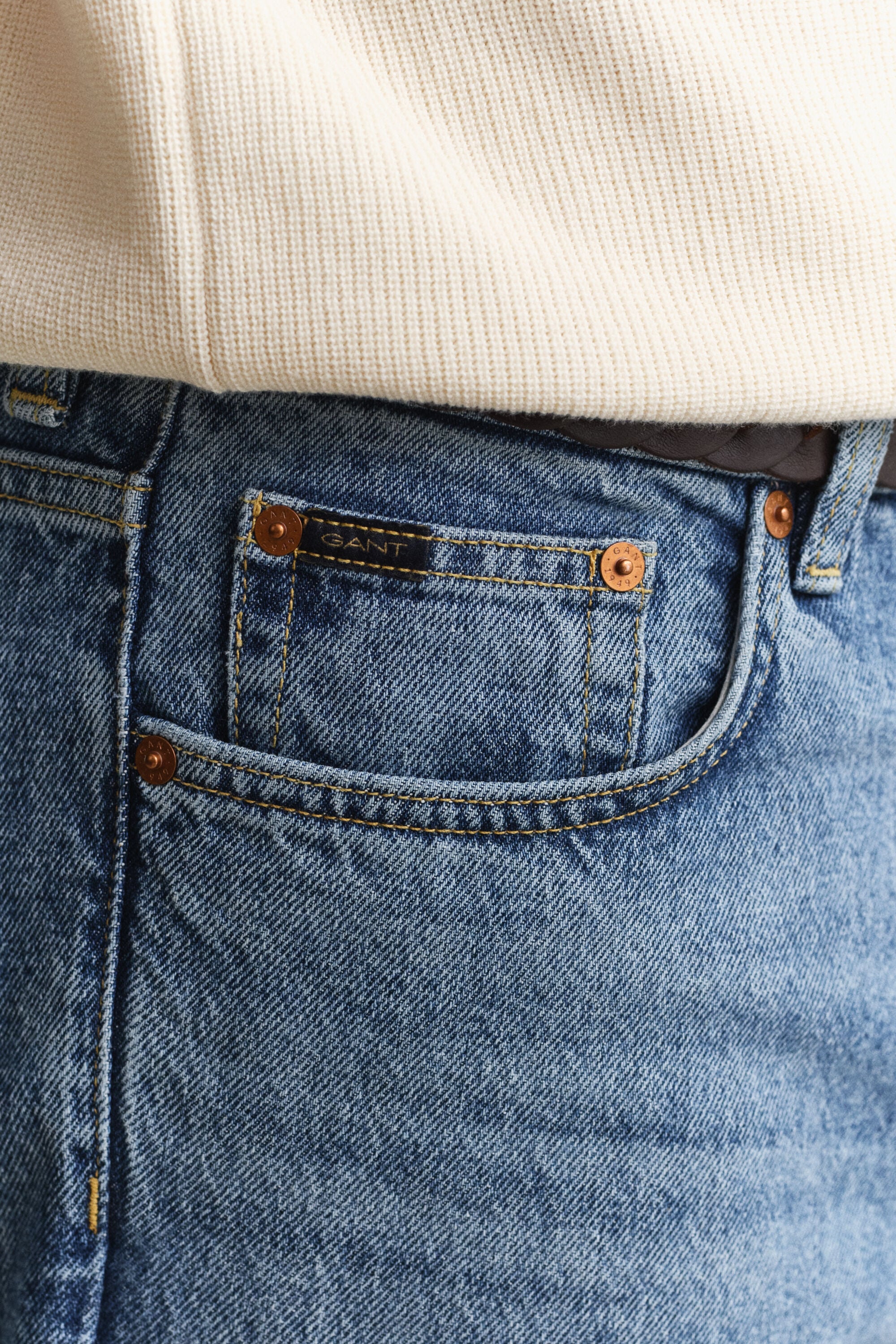 Straight fit ‑mitoitetut farkut