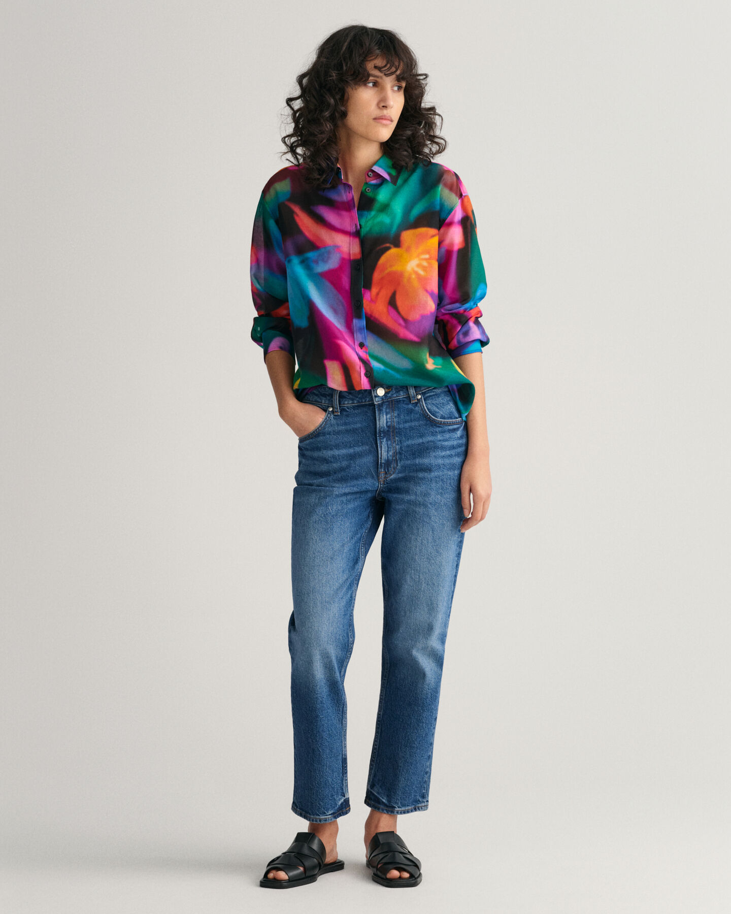 Relaxed fit ‑mitoitettu kukkapaita puuvilla-silkkisekoitetta