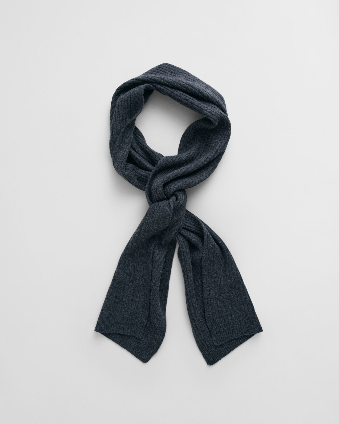 Ohut villakaulaliina