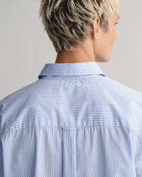 Oversized fit -mitoitettu raidallinen popliinipaita