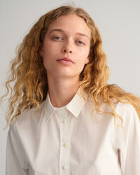 Regular&nbsp;fit ‑mitoitettu paita broadcloth-kankaasta