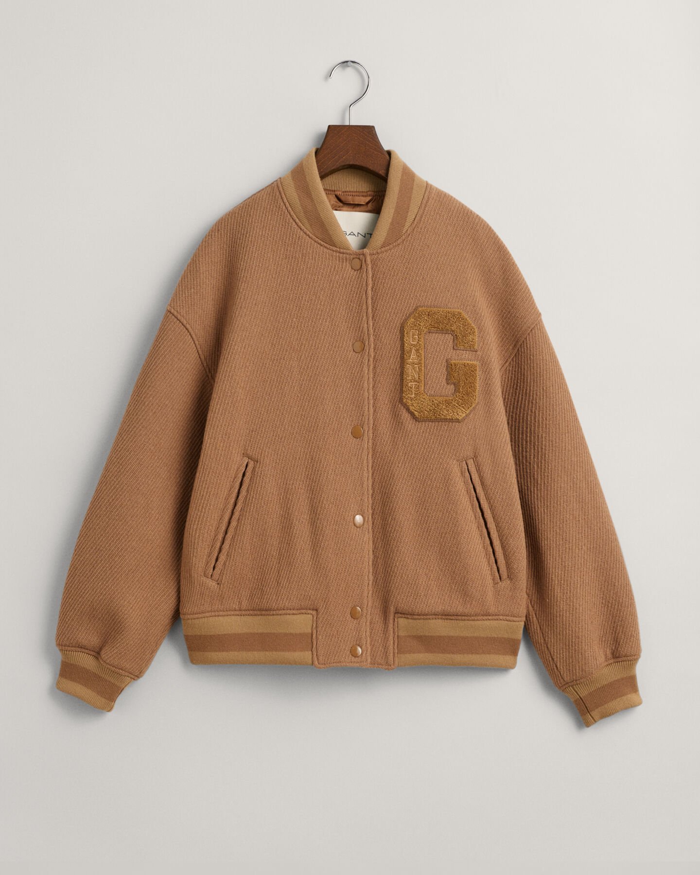Villatvillikankainen GANT Varsity Jacket ‑takki